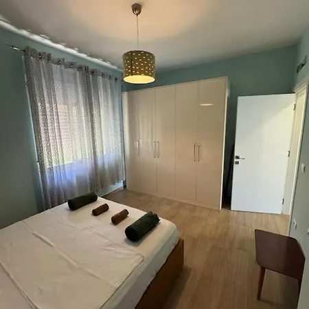 Perla One Bedroom Second Floor דירה *